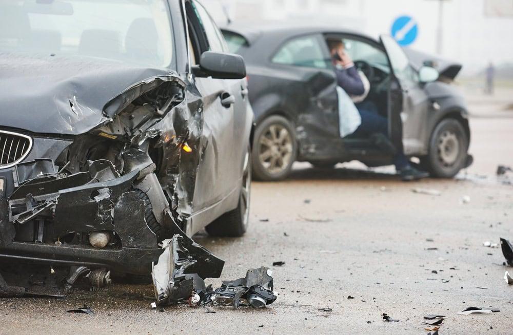 Illinois lawyer explaining negligence in a car accident lawsuit.