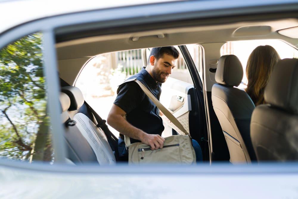 Chicago lawyer helping with Lyft accident settlements, insurance issues, and medical expenses.