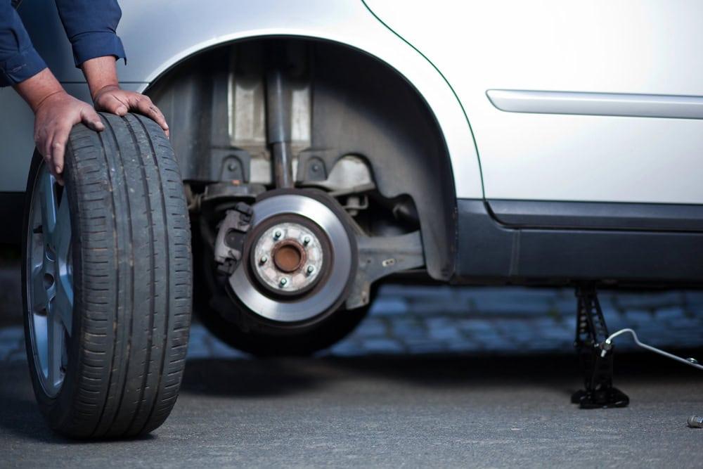 Attorney investigating vehicle maintenance-related car accident.