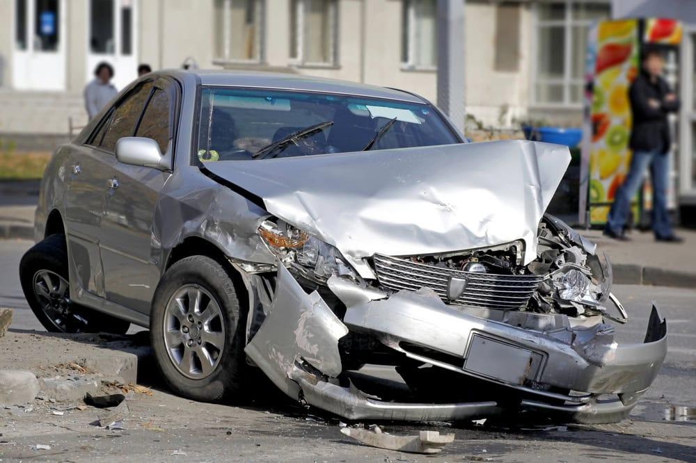 Law firm providing legal advice on what to do after a car accident and dealing with the insurance company