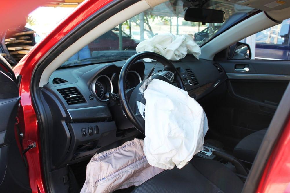 Chicago airbag injury lawyer helping accident victim after defective airbag deployment