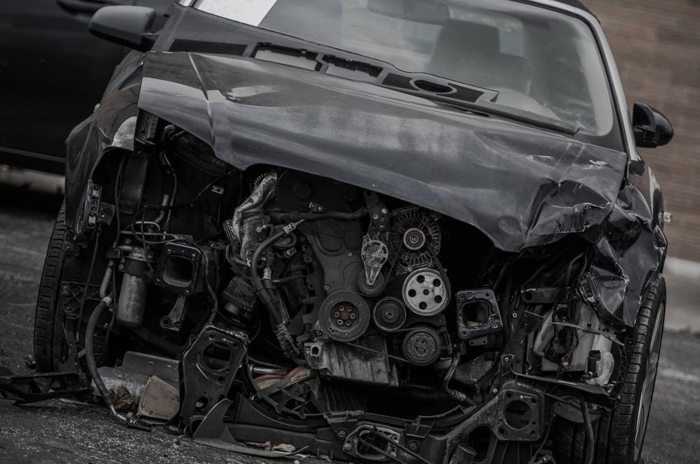 Chicago head-on car accident lawyer helping victims recover compensation.