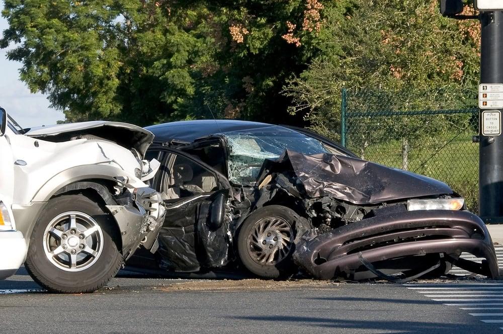 Handling insurance disputes involving uninsured motorist coverage in Chicago