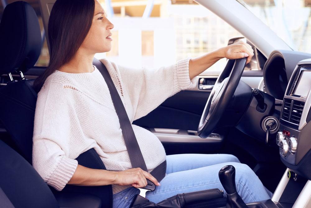 Chicago lawyer helping pregnant woman after a car accident involving fetal complications