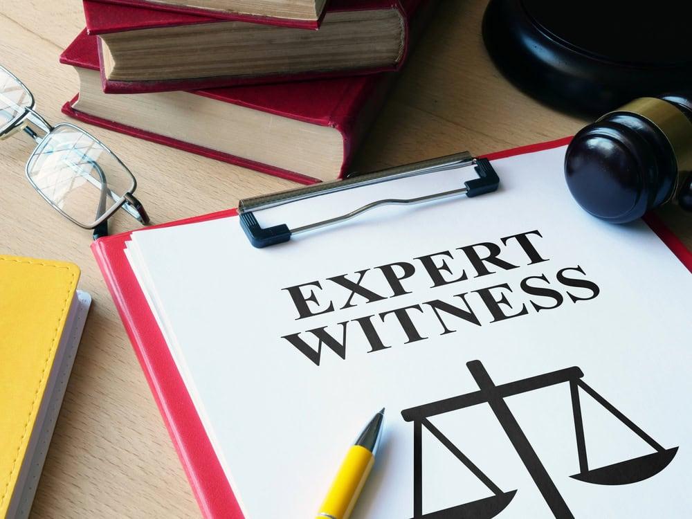 Attorney explaining the use of expert witnesses in complex car accident cases