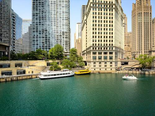 Reasons why people are leaving Chicago