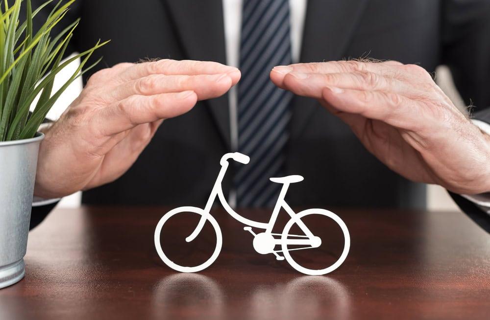 A bike accident attorney in Chicago providing a free legal consultation.