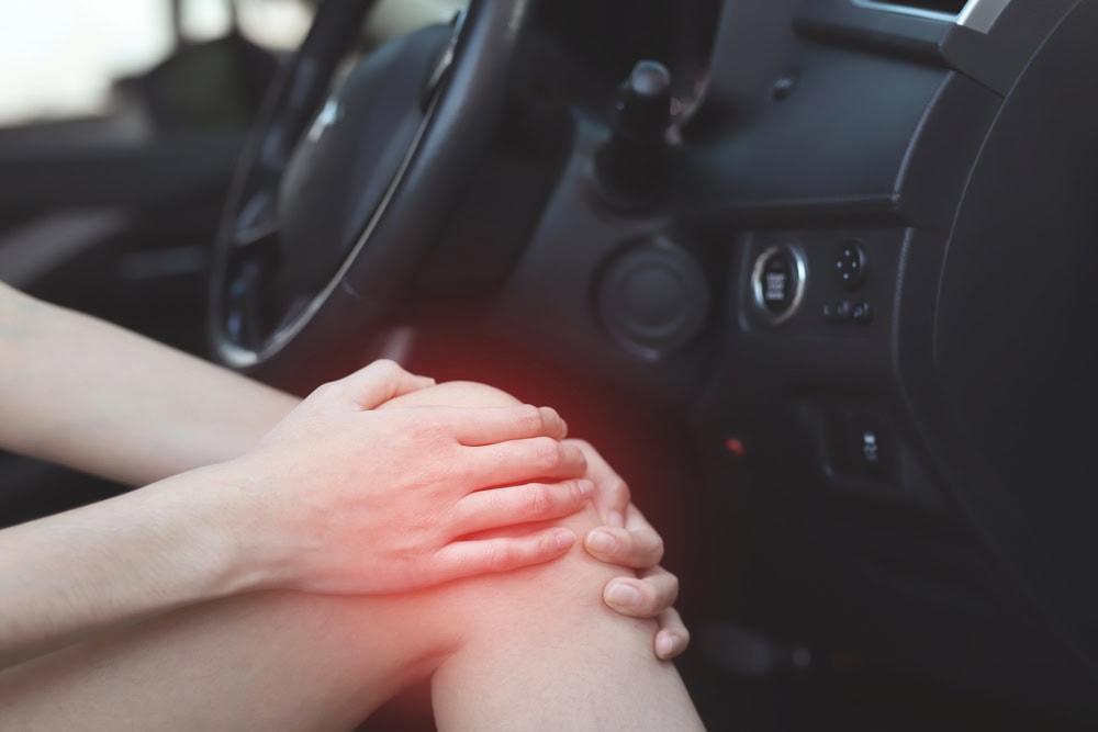 Chicago lawyer representing car accident victims with PCL and dashboard knee injuries.