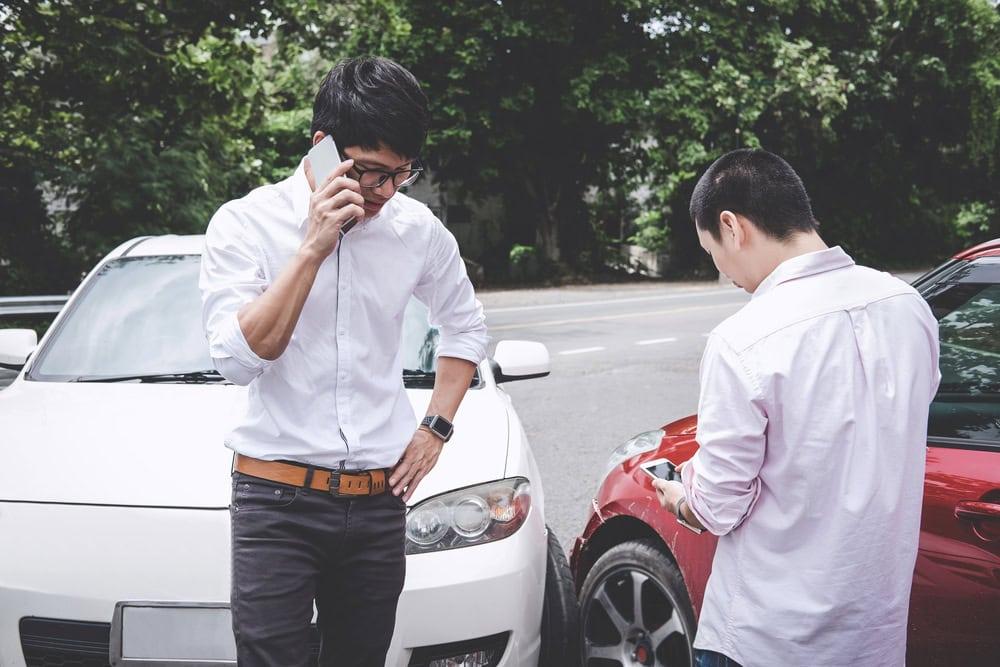 Legal help for personal injury claims involving contributory negligence in car crashes.