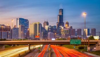 When is rush hour in Chicago