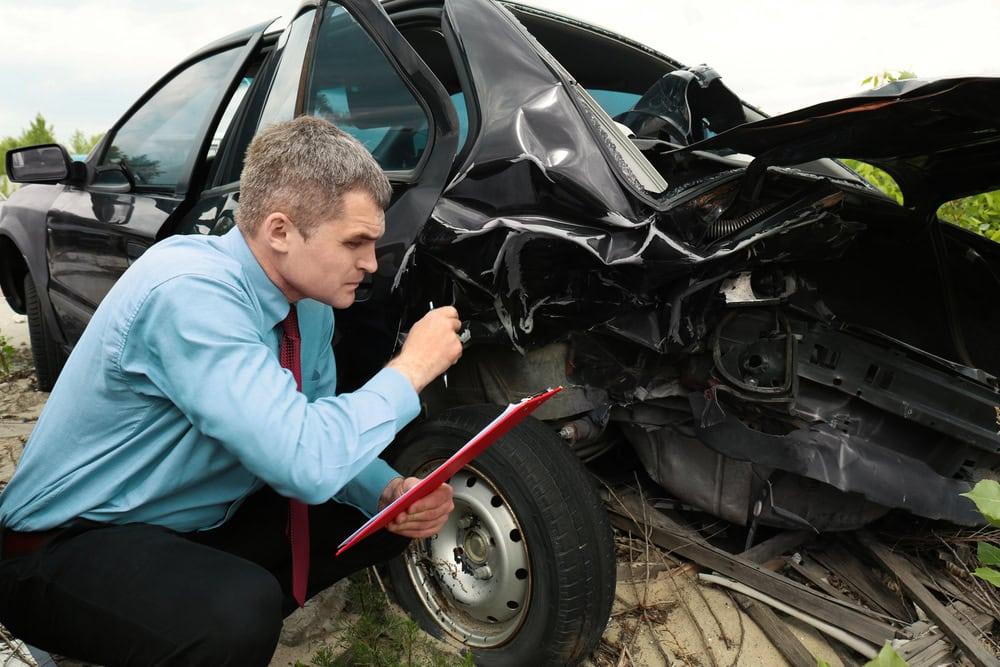 Chicago lawyer helping injury victims with the Safeco car insurance claim process.
