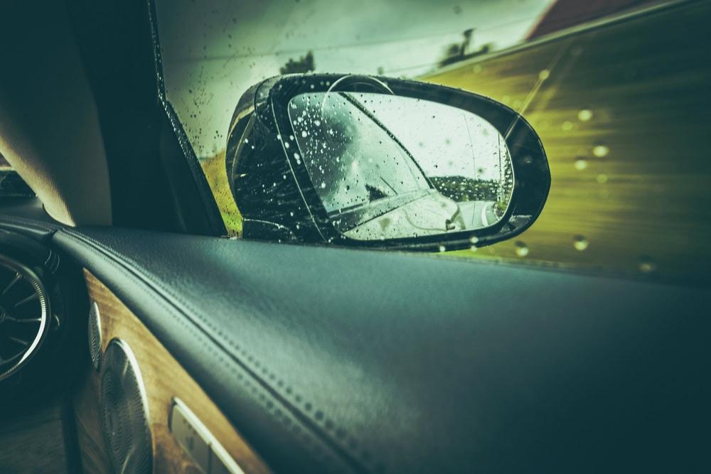 Experienced attorney handling lane change car crash cases.