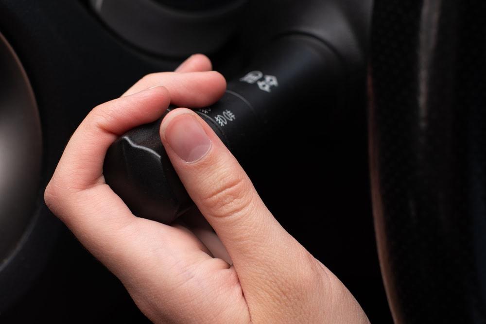Law firm handling personal injury cases from left-turn collisions with oncoming traffic.
