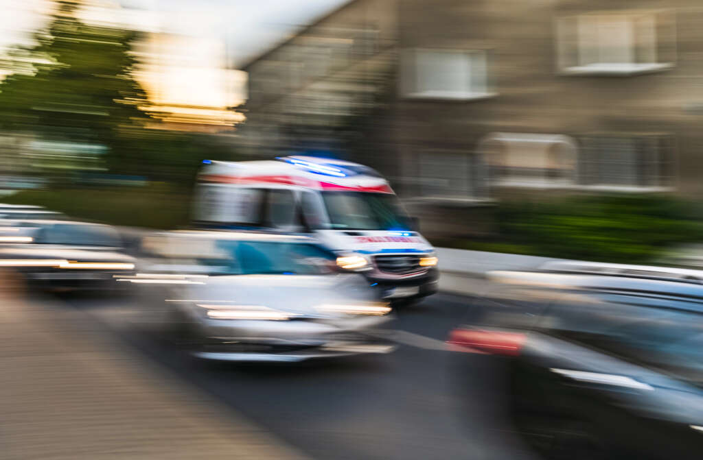 Chicago law firm handling crashes involving emergency vehicles and ambulance accidents.