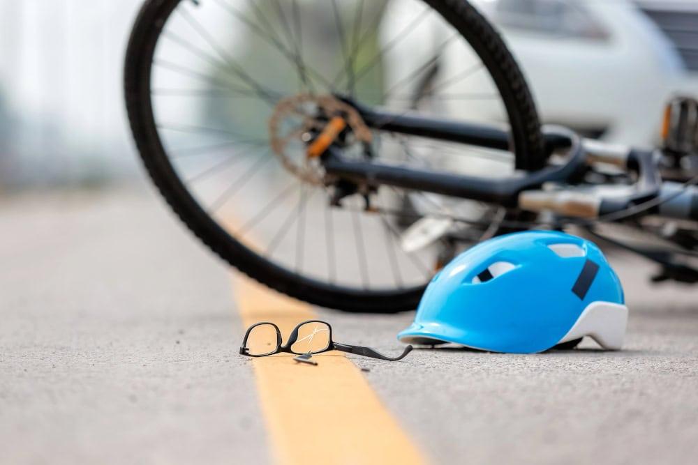 Chicago lawyer helping injured cyclists file bicycle accident insurance claims.